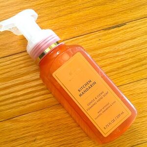 NWT Bath & Body Works Kitc Mandarin Gentle & Clean Foaming Hand Soap
